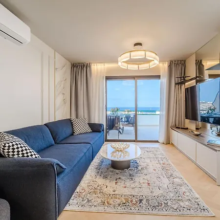 Seashell Crown Luxury アデヘ