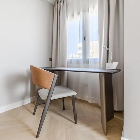 Seashell Crown Luxury アデヘ