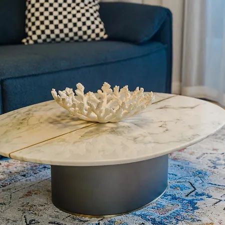 Seashell Crown Luxury